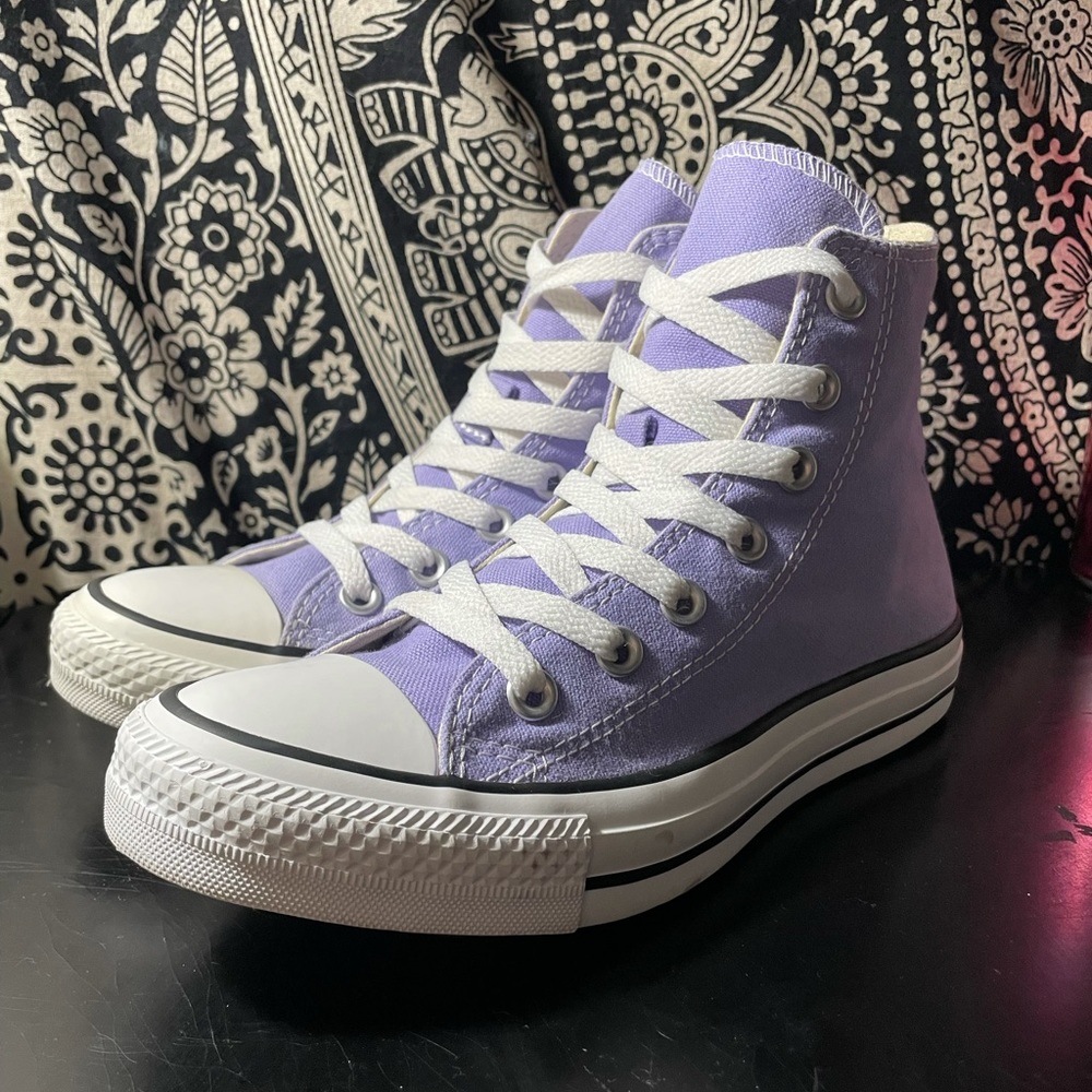 Converse Hightops